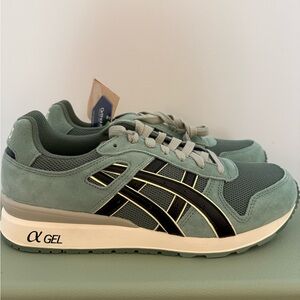 Asics GT - II Sneakers in Green and Black size 8.5 men’s 10 women’s
